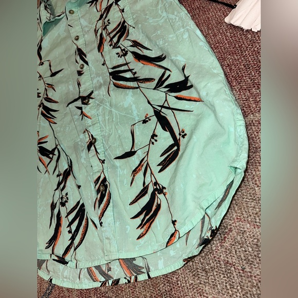 Billabong men’s small cotton/viscose leaf print sea foam button down shirt NWT - Picture 3 of 8